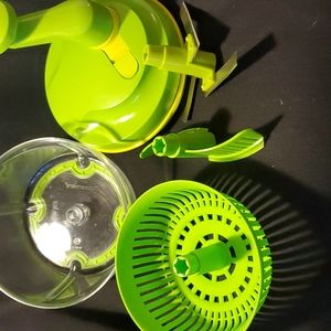 Tupperware Lime Green manual processor